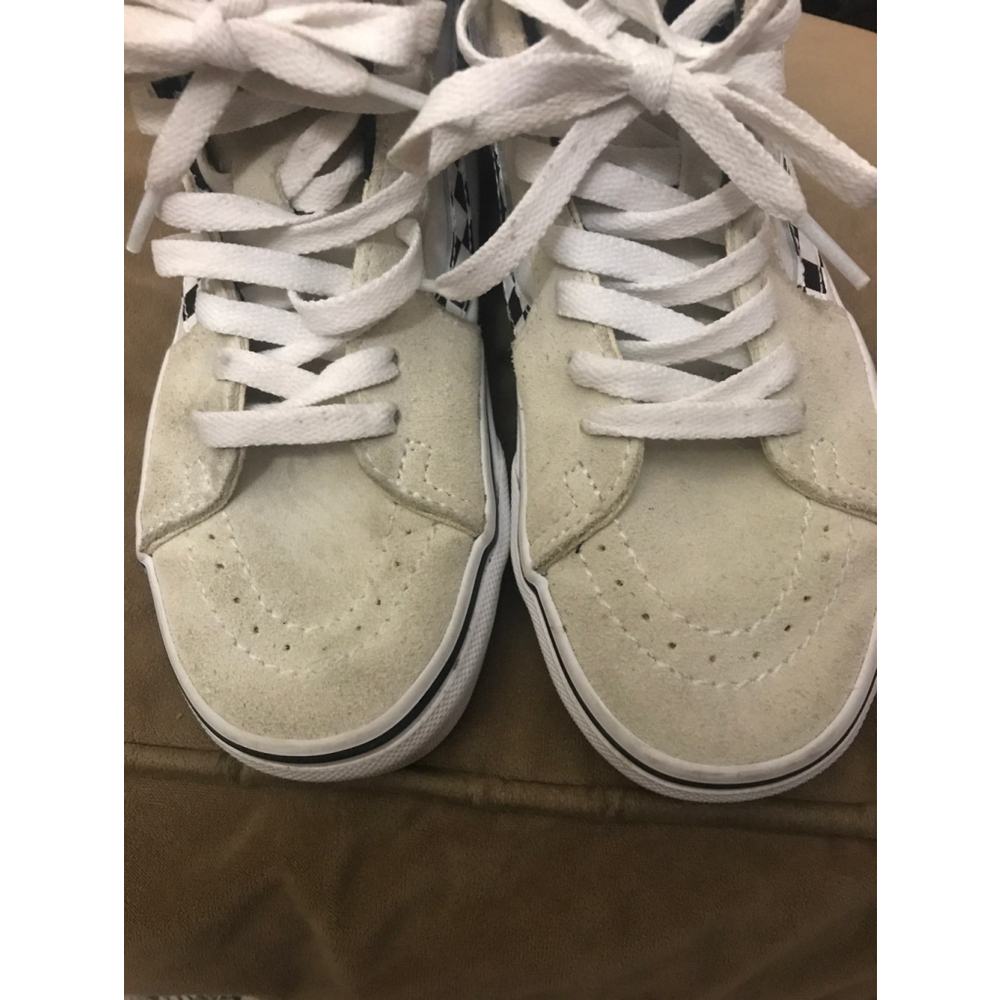 Vans - Picture 3 of 9